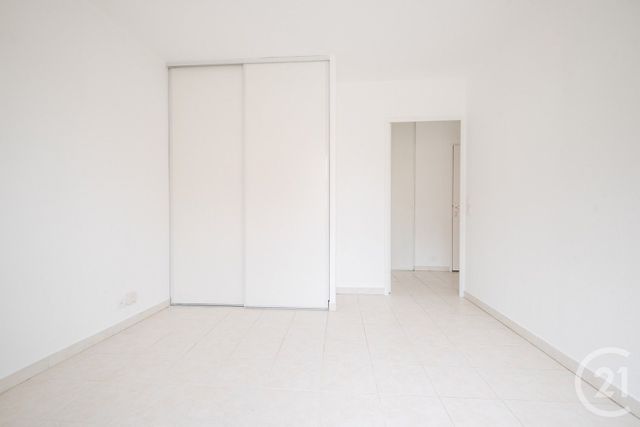 Appartement T3 &agrave; vendre - 3 pi&egrave;ces - 69,57 m2 - Antibes - 06 - PROVENCE-ALPES-COTE-D-AZUR