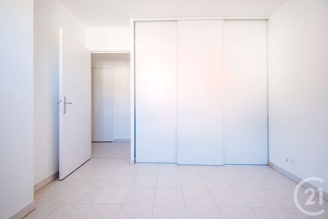 Appartement T3 &agrave; vendre - 3 pi&egrave;ces - 66,41 m2 - Antibes - 06 - PROVENCE-ALPES-COTE-D-AZUR