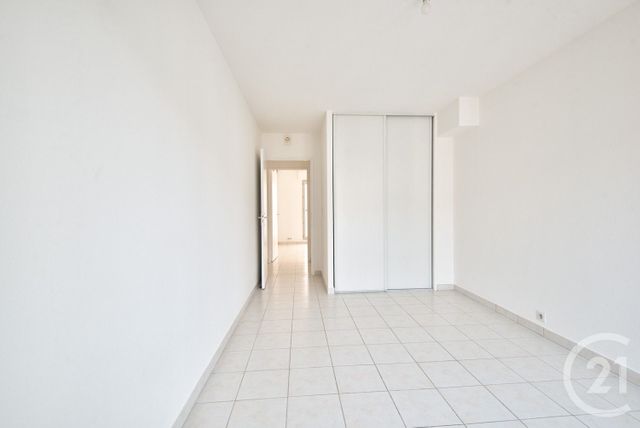 Appartement T3 &agrave; vendre - 3 pi&egrave;ces - 74,19 m2 - Antibes - 06 - PROVENCE-ALPES-COTE-D-AZUR