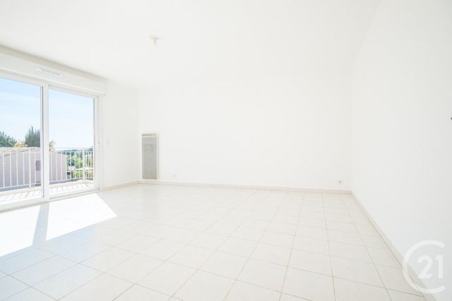 Appartement T4 &agrave; vendre - 4 pi&egrave;ces - 85,80 m2 - Antibes - 06 - PROVENCE-ALPES-COTE-D-AZUR