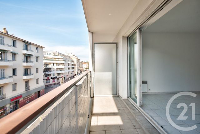 Appartement T3 &agrave; vendre - 3 pi&egrave;ces - 74,19 m2 - Antibes - 06 - PROVENCE-ALPES-COTE-D-AZUR