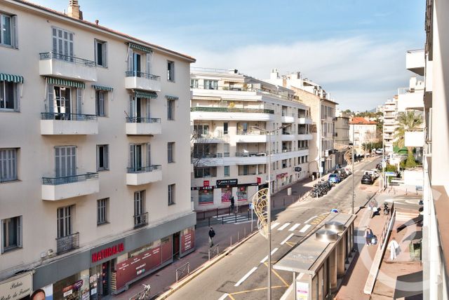 Appartement T3 &agrave; vendre - 3 pi&egrave;ces - 74,19 m2 - Antibes - 06 - PROVENCE-ALPES-COTE-D-AZUR