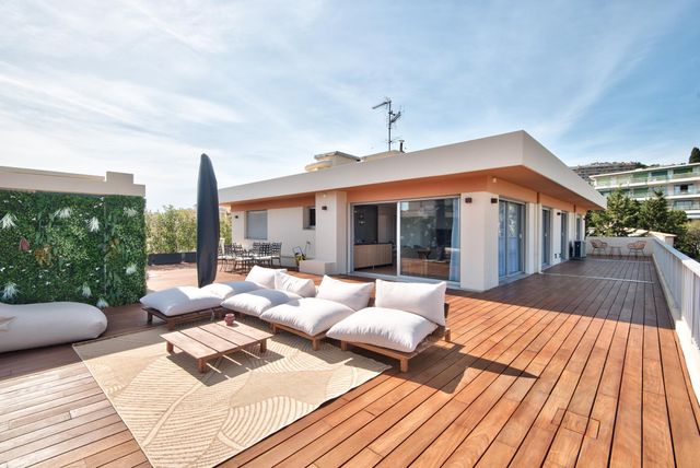 Appartement F4 à vendre - 4 pièces - 150,05 m2 - Nice - 06 - PROVENCE-ALPES-COTE-D-AZUR