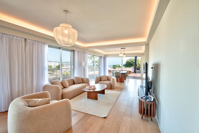 Appartement F4 à vendre - 4 pièces - 150,05 m2 - Nice - 06 - PROVENCE-ALPES-COTE-D-AZUR