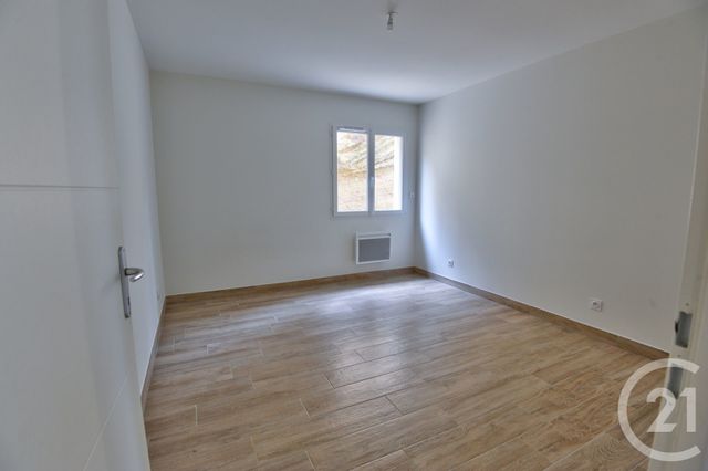 Appartement F4 à louer - 4 pièces - 116 m2 - Genissieux - 26 - RHONE-ALPES