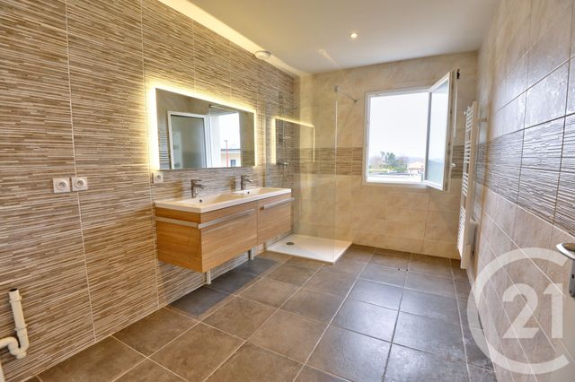 Appartement F4 à louer - 4 pièces - 116 m2 - Genissieux - 26 - RHONE-ALPES