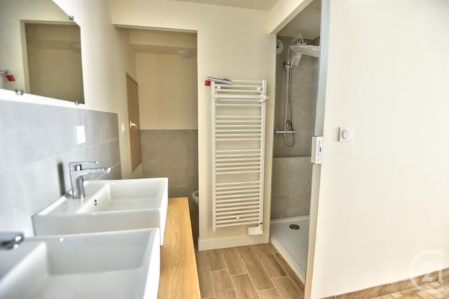 Appartement &agrave; louer - 3 pi&egrave;ces - 79 m2 - Peyrins - 26 - RHONE-ALPES