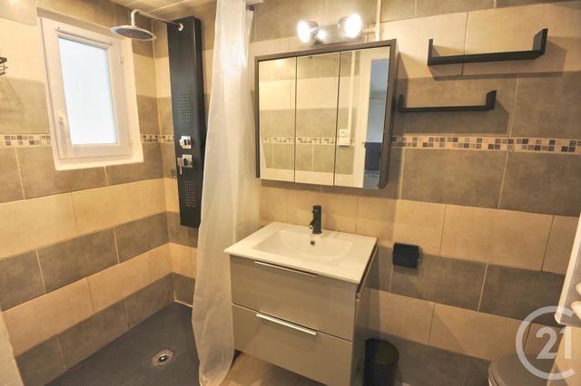 Maison &agrave; louer - 2 pi&egrave;ces - 52 m2 - Romans Sur Isere - 26 - RHONE-ALPES