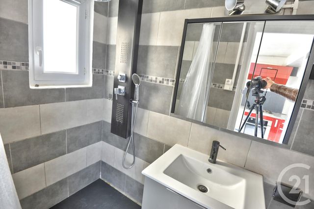 Maison &agrave; louer - 2 pi&egrave;ces - 52 m2 - Romans Sur Isere - 26 - RHONE-ALPES