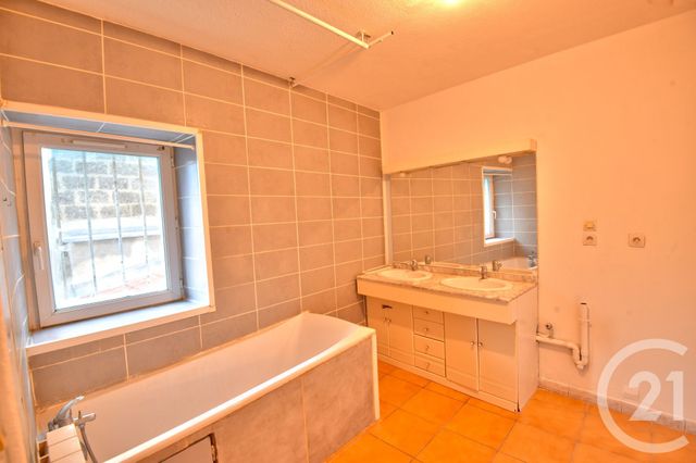 Appartement F5 &agrave; louer - 5 pi&egrave;ces - 99 m2 - Bourg De Peage - 26 - RHONE-ALPES