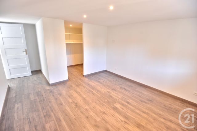 Maison &agrave; louer - 5 pi&egrave;ces - 119,36 m2 - Romans Sur Isere - 26 - RHONE-ALPES