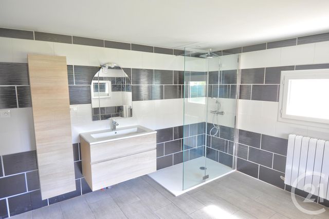 Maison &agrave; louer - 5 pi&egrave;ces - 119,36 m2 - Romans Sur Isere - 26 - RHONE-ALPES