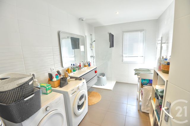 Appartement &agrave; louer - 4 pi&egrave;ces - 105 m2 - Genissieux - 26 - RHONE-ALPES