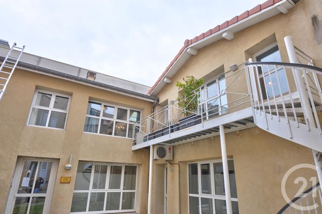 Appartement &agrave; louer - 3 pi&egrave;ces - 82 m2 - Romans Sur Isere - 26 - RHONE-ALPES