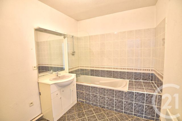 Appartement F3 &agrave; louer - 3 pi&egrave;ces - 63,23 m2 - Romans Sur Isere - 26 - RHONE-ALPES