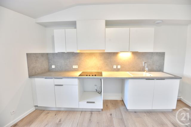 Appartement &agrave; louer - 3 pi&egrave;ces - 82,05 m2 - Bourg De Peage - 26 - RHONE-ALPES