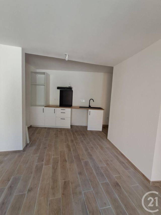 Appartement F4 &agrave; louer - 4 pi&egrave;ces - 75,08 m2 - St Just - 34 - LANGUEDOC-ROUSSILLON