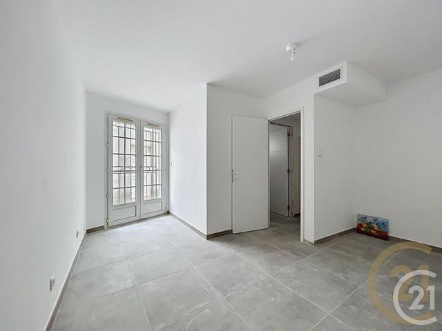 Appartement F4 &agrave; louer - 4 pi&egrave;ces - 81,48 m2 - St Just - 34 - LANGUEDOC-ROUSSILLON