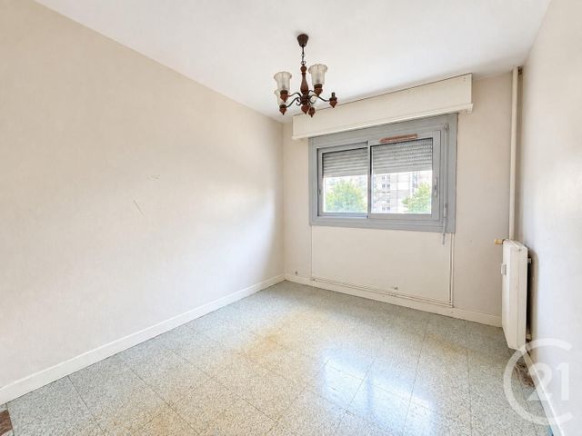 Appartement T5 &agrave; vendre - 5 pi&egrave;ces - 97,06 m2 - Venissieux - 69 - RHONE-ALPES