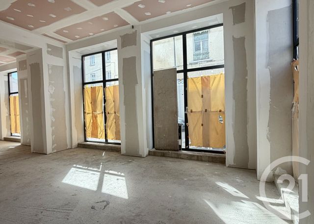 Appartement Local &agrave; louer - 1 pi&egrave;ce - 188 m2 - St Fons - 69 - RHONE-ALPES