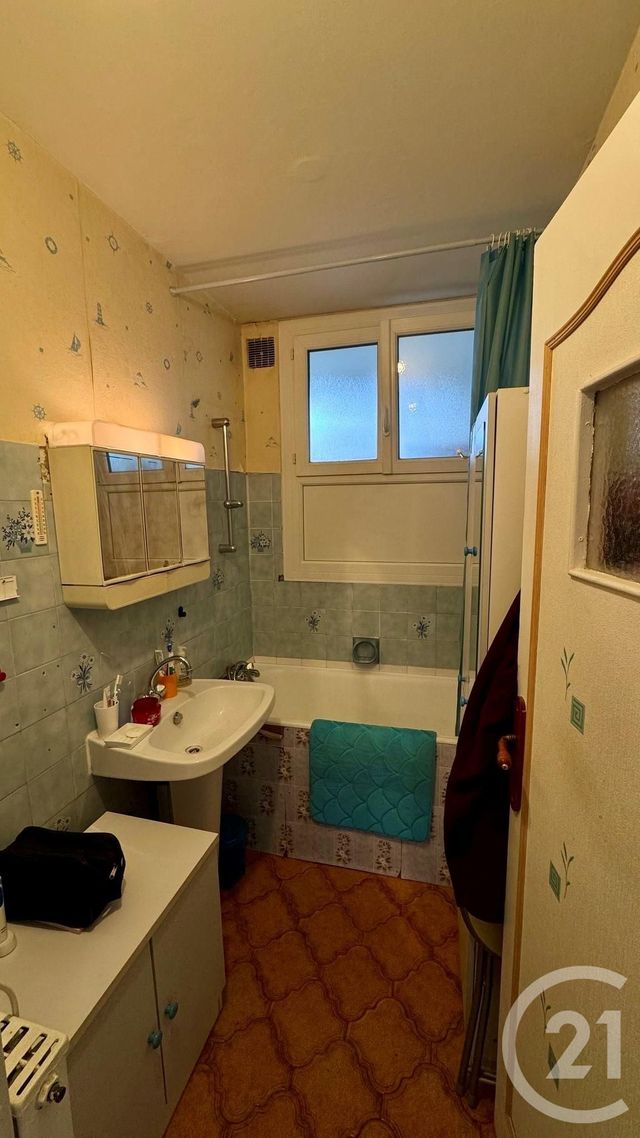 Appartement T3 à vendre - 3 pièces - 62,15 m2 - Venissieux - 69 - RHONE-ALPES