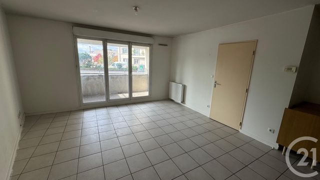 Appartement T3 &agrave; vendre - 3 pi&egrave;ces - 58,10 m2 - St Fons - 69 - RHONE-ALPES