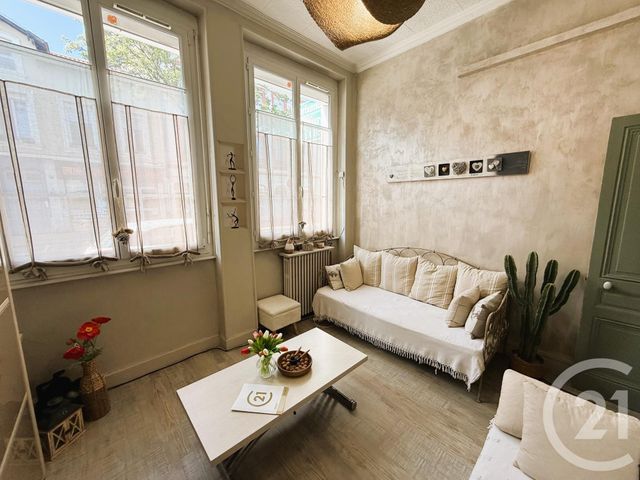 Appartement Local &agrave; vendre - 4 pi&egrave;ces - 72,87 m2 - St Fons - 69 - RHONE-ALPES