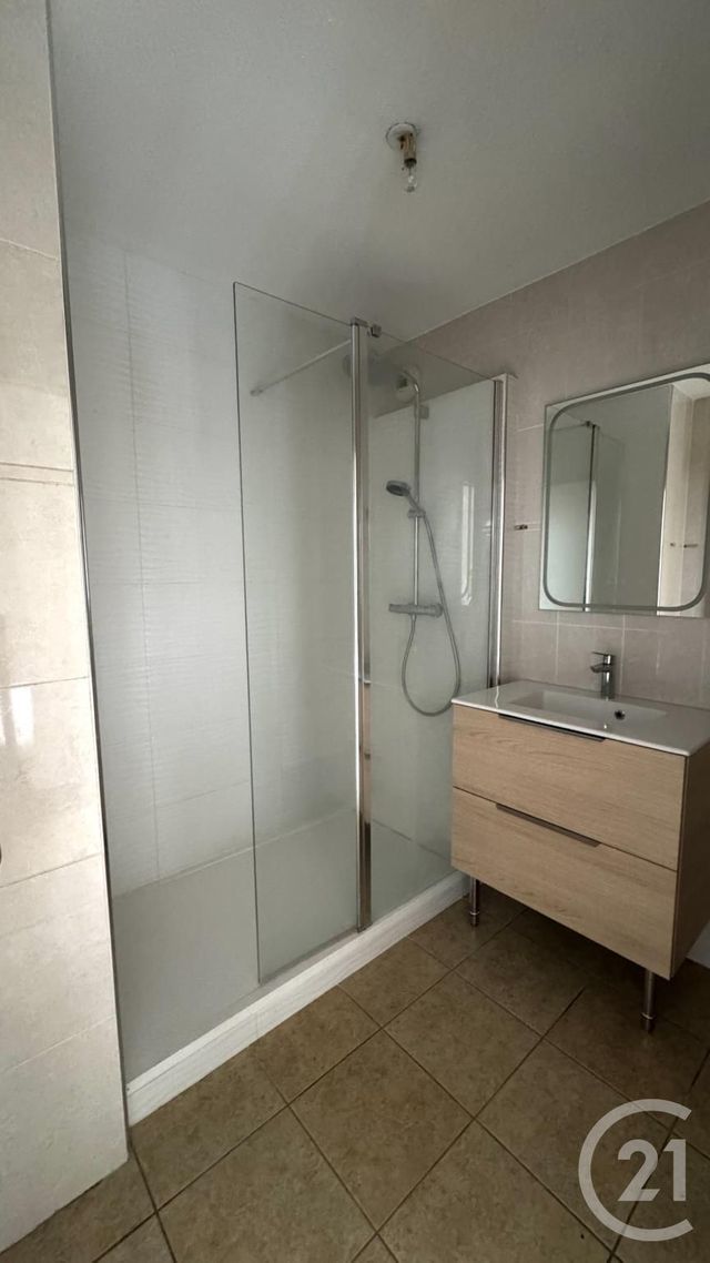 Appartement T3 à vendre - 3 pièces - 71,38 m2 - St Fons - 69 - RHONE-ALPES