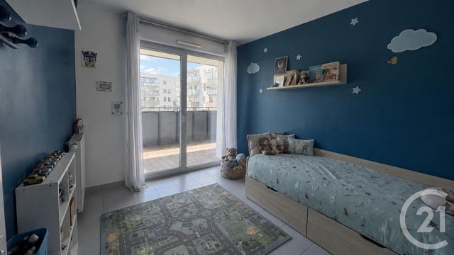 Appartement T4 &agrave; vendre - 4 pi&egrave;ces - 74,11 m2 - St Fons - 69 - RHONE-ALPES