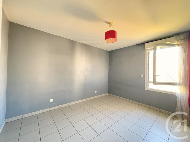 Appartement T4 &agrave; vendre - 4 pi&egrave;ces - 74,11 m2 - St Fons - 69 - RHONE-ALPES