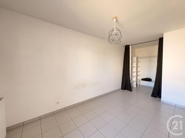 Appartement T4 &agrave; vendre - 4 pi&egrave;ces - 74,11 m2 - St Fons - 69 - RHONE-ALPES