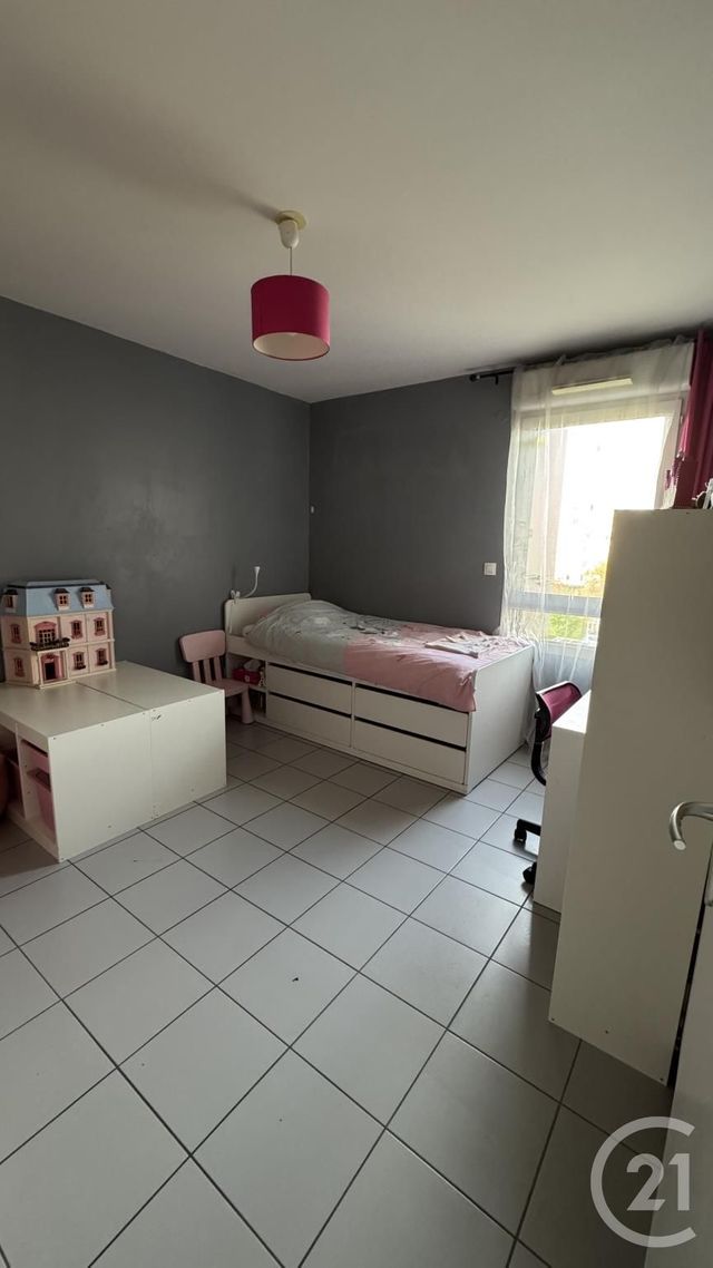 Appartement T4 à vendre - 4 pièces - 74,11 m2 - St Fons - 69 - RHONE-ALPES