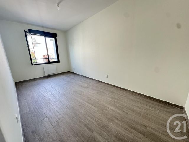 Appartement T3 à louer - 3 pièces - 60,16 m2 - St Fons - 69 - RHONE-ALPES