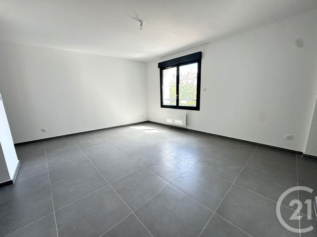 Appartement T3 à louer - 3 pièces - 60,16 m2 - St Fons - 69 - RHONE-ALPES
