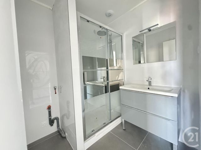 Appartement T3 à louer - 3 pièces - 60,16 m2 - St Fons - 69 - RHONE-ALPES