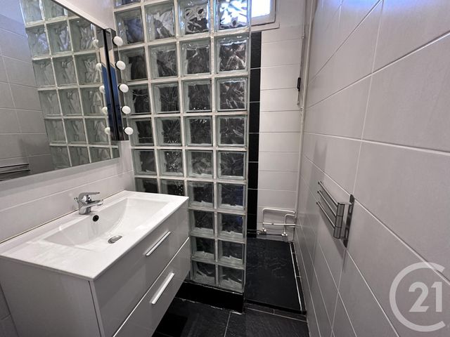 Maison à vendre - 2 pièces - 51,90 m2 - Lyon - 69008 - RHONE-ALPES