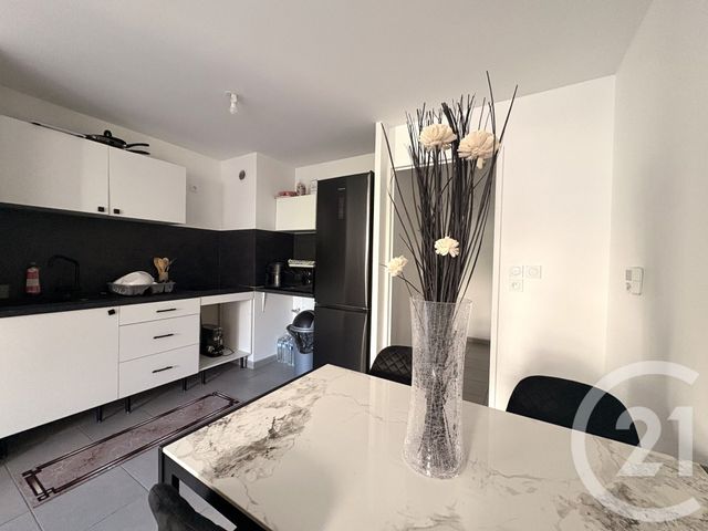 Appartement T3 &agrave; vendre - 3 pi&egrave;ces - 53 m2 - St Fons - 69 - RHONE-ALPES