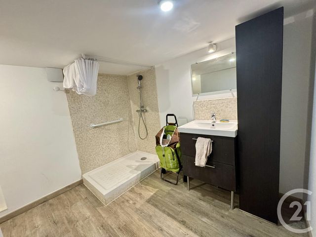 Appartement T1 &agrave; louer - 1 pi&egrave;ce - 31 m2 - St Fons - 69 - RHONE-ALPES