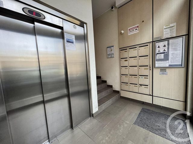 Appartement F4 &agrave; louer - 4 pi&egrave;ces - 91,59 m2 - St Fons - 69 - RHONE-ALPES
