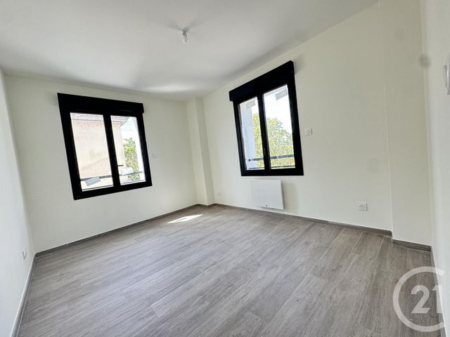 Appartement T2 &agrave; louer - 2 pi&egrave;ces - 40,40 m2 - St Fons - 69 - RHONE-ALPES