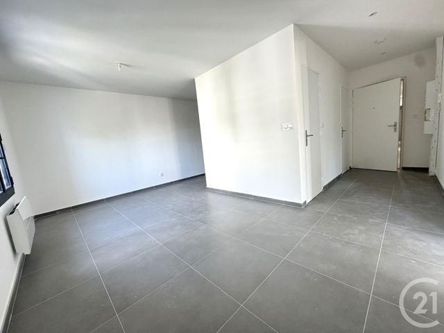 Appartement T2 &agrave; louer - 2 pi&egrave;ces - 40,40 m2 - St Fons - 69 - RHONE-ALPES