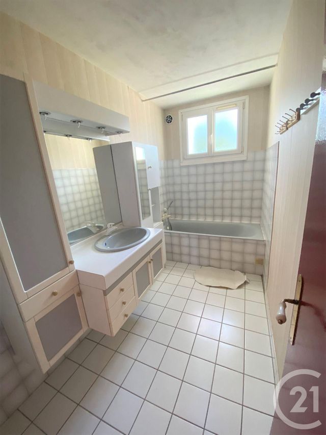 Appartement T3 &agrave; louer - 3 pi&egrave;ces - 63,64 m2 - Vernaison - 69 - RHONE-ALPES