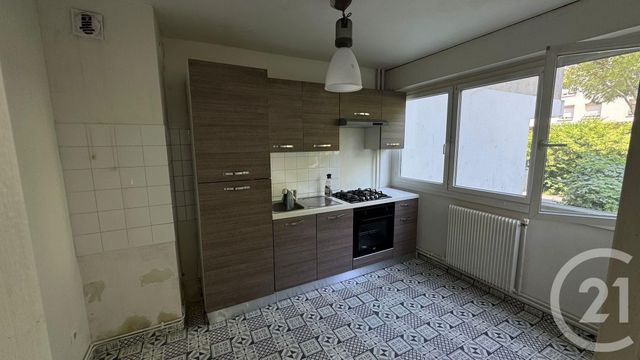 Appartement F2 &agrave; louer - 2 pi&egrave;ces - 56,10 m2 - St Fons - 69 - RHONE-ALPES