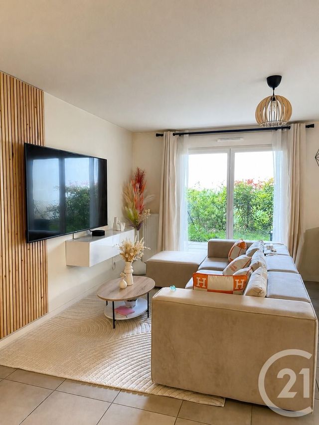 Appartement T3 &agrave; vendre - 3 pi&egrave;ces - 70,04 m2 - St Fons - 69 - RHONE-ALPES