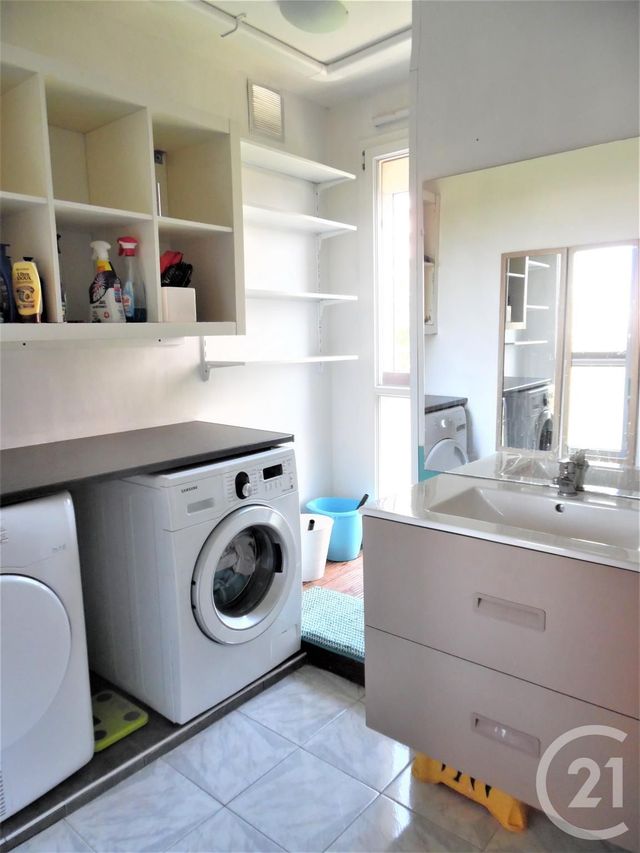 Appartement T4 &agrave; vendre - 4 pi&egrave;ces - 76,16 m2 - St Fons - 69 - RHONE-ALPES