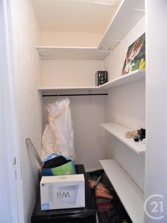 Appartement T4 &agrave; vendre - 4 pi&egrave;ces - 76,16 m2 - St Fons - 69 - RHONE-ALPES