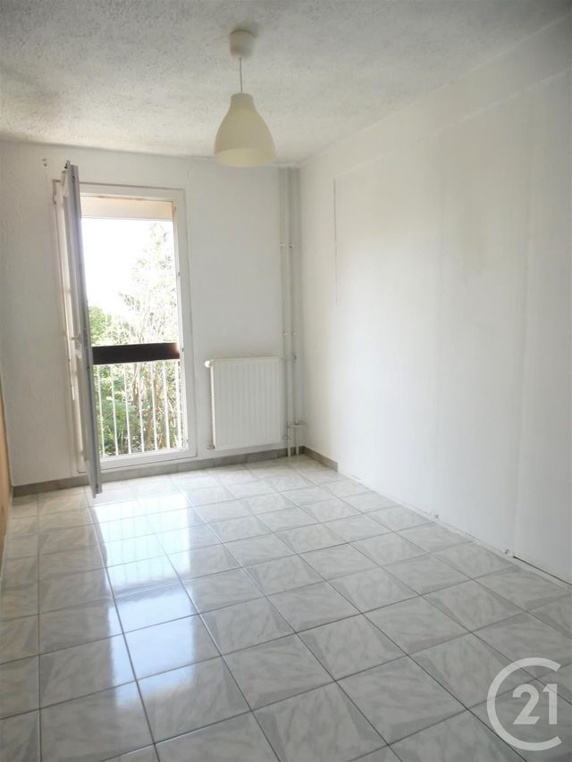Appartement T4 &agrave; vendre - 4 pi&egrave;ces - 76,16 m2 - St Fons - 69 - RHONE-ALPES