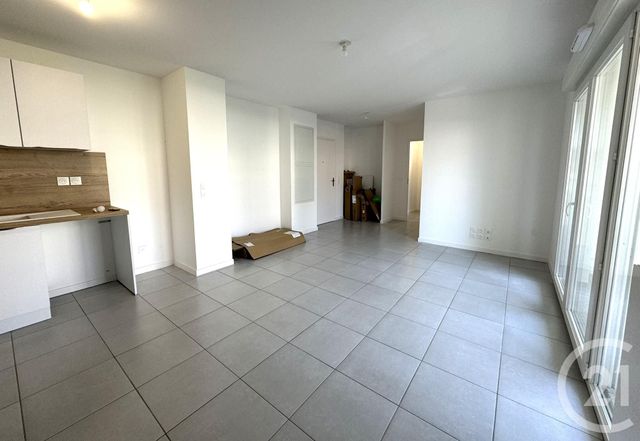 Appartement T3 &agrave; louer - 3 pi&egrave;ces - 60,27 m2 - Givors - 69 - RHONE-ALPES
