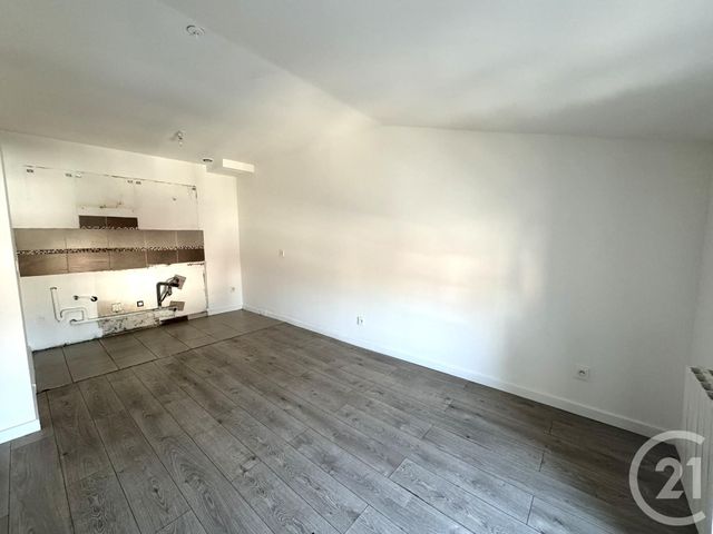 Appartement T2 &agrave; louer - 2 pi&egrave;ces - 35,45 m2 - St Fons - 69 - RHONE-ALPES