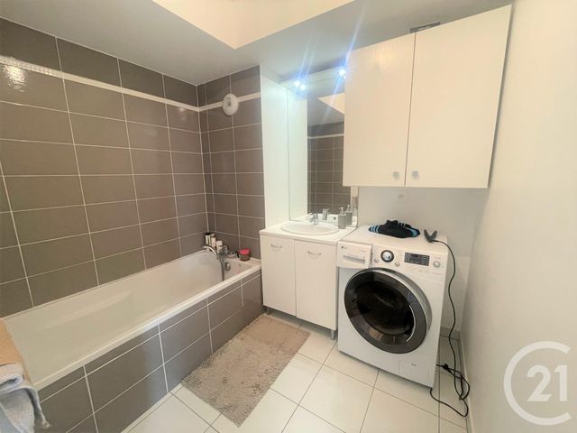 Appartement T3 &agrave; vendre - 3 pi&egrave;ces - 66,10 m2 - St Fons - 69 - RHONE-ALPES